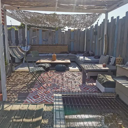 Гостевой дом Dans Avec Piscine