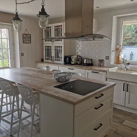 Dans Avec Piscine ゲストハウス *