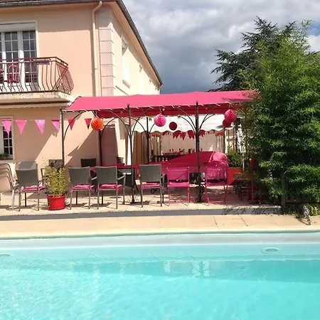 Dans Avec Piscine