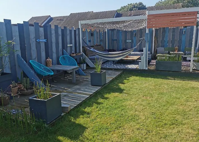 Dans Avec Piscine 게스트하우스 *