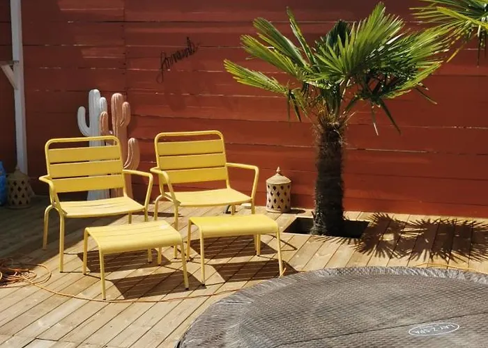 게스트하우스 Dans Avec Piscine Roeze-sur-Sarthe